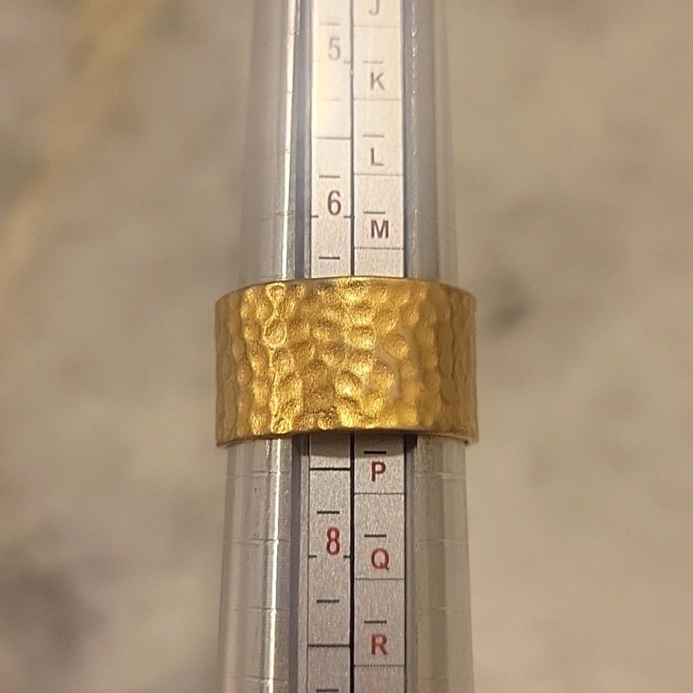 NWT Gorjana Sz 7 Camila Hammered 18kt Gold Cigar Band Thick Ring Layering Stack - Picture 5 of 9